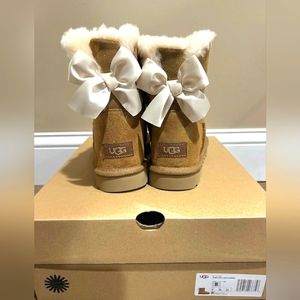 Ugg bow boots